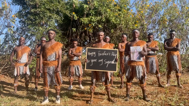 Vídeo de saludo desde África